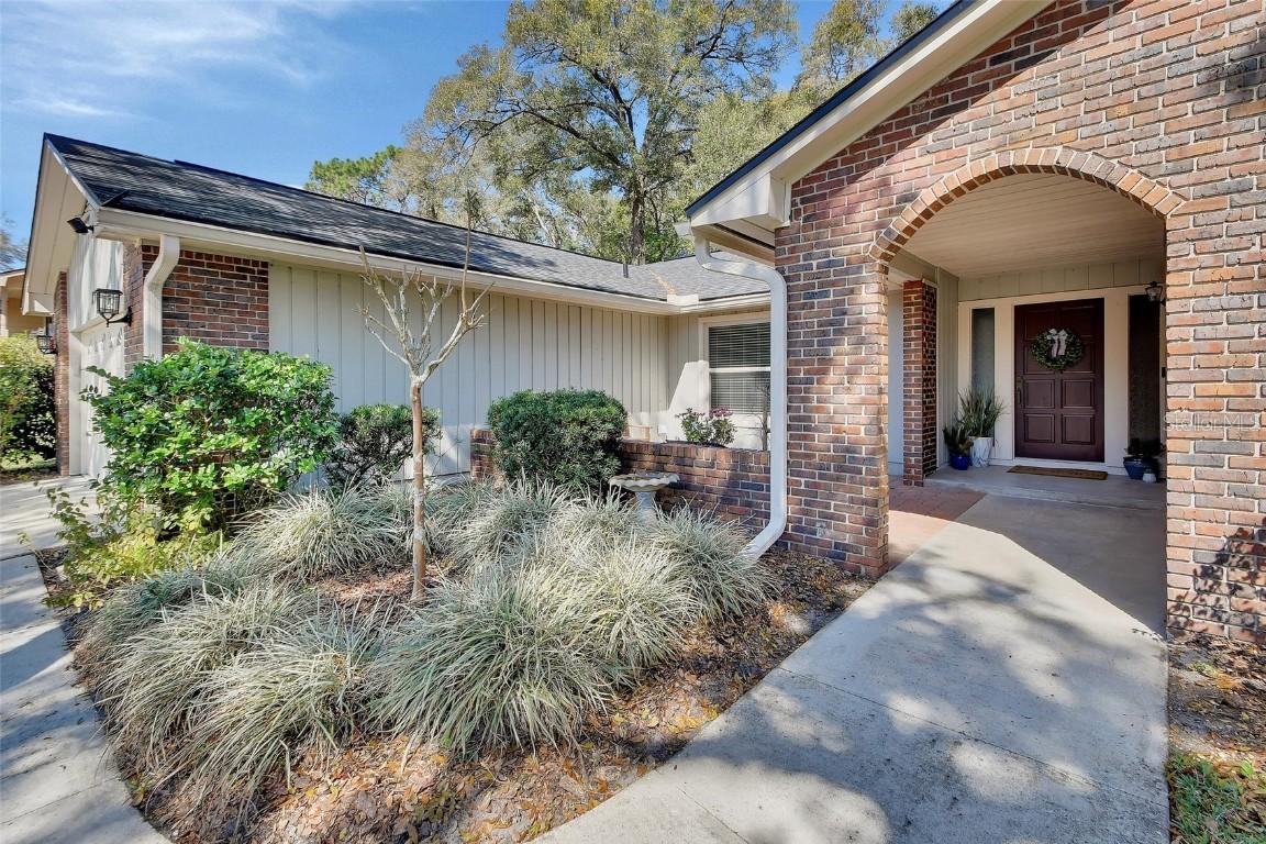 857 Westchester Dr., Deland, FL 32724