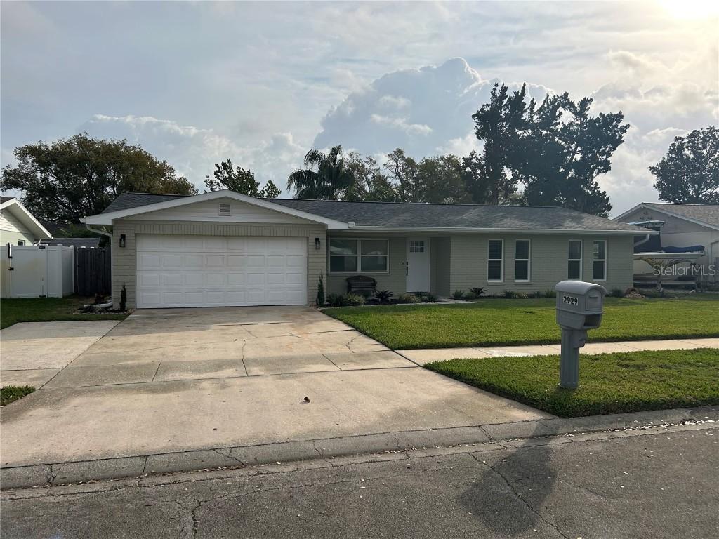 2929 Carriage Dr., South Daytona, FL 32119