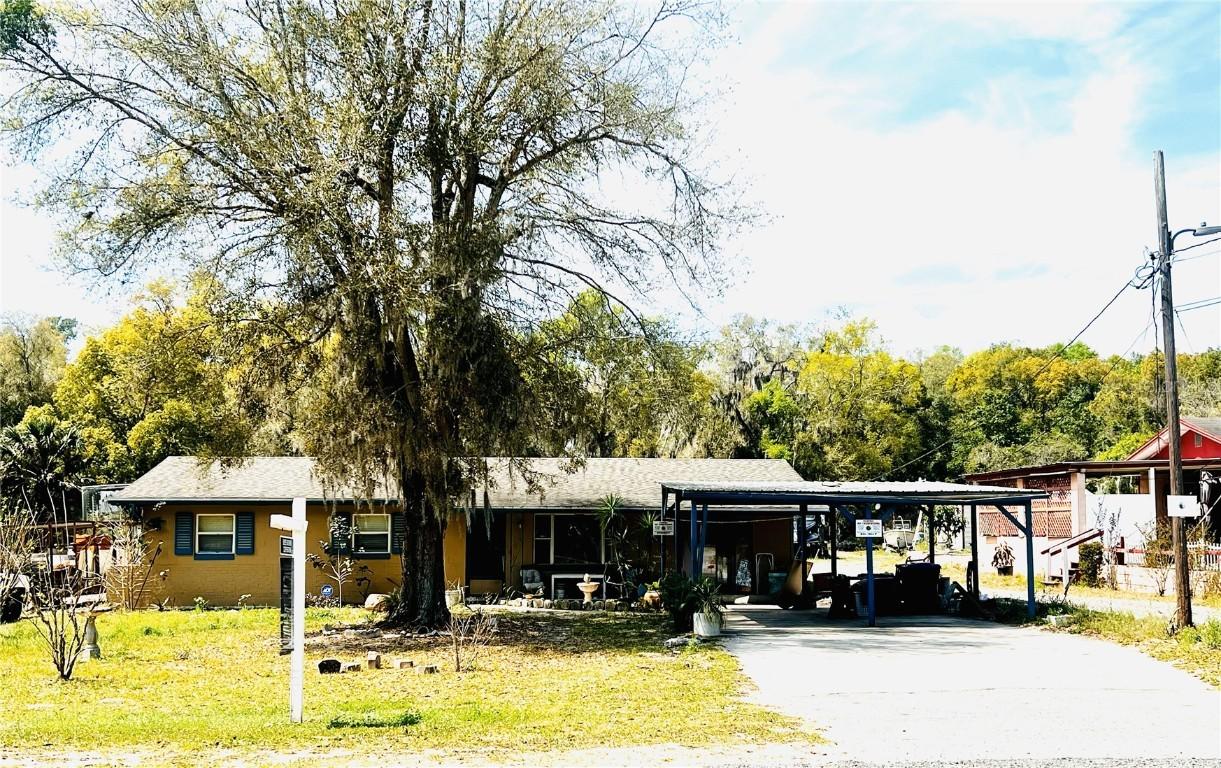 5076 Fairport Ave., De Leon Springs, FL 32130