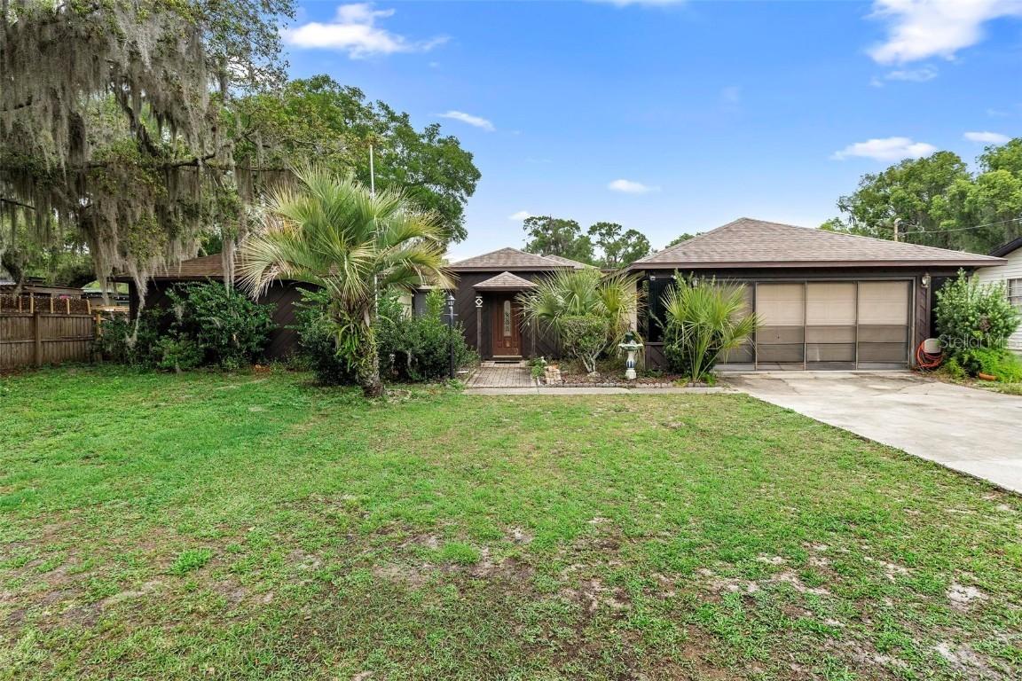 411 Columbus Ave., Orange City, FL 32763