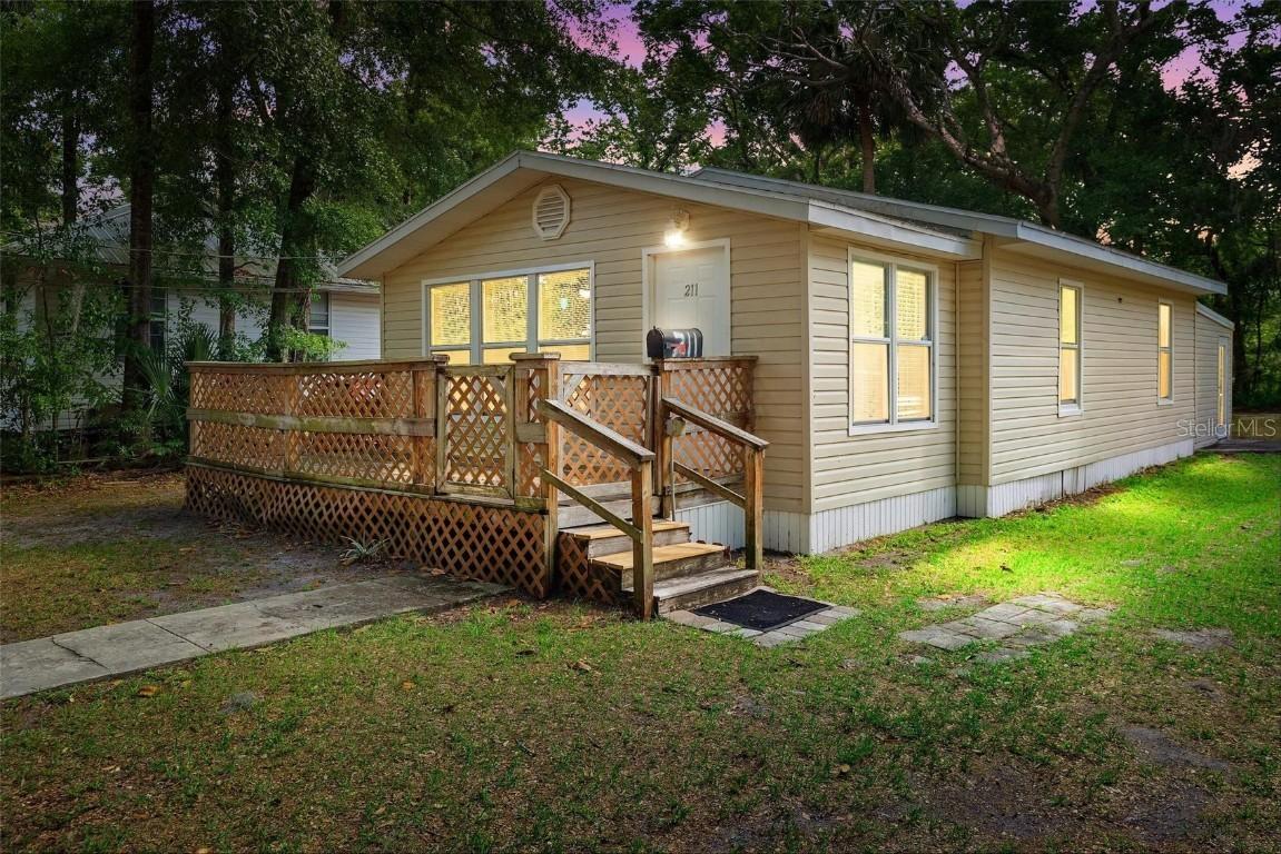 211 S Delaware Ave., Deland, FL 32720
