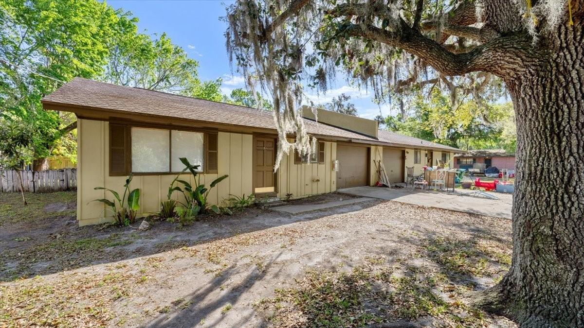 305 Cavanah Dr., Daytona Beach, FL 32117