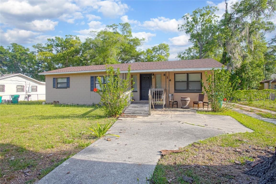 816 W Franklin Ave., Deland, FL 32720