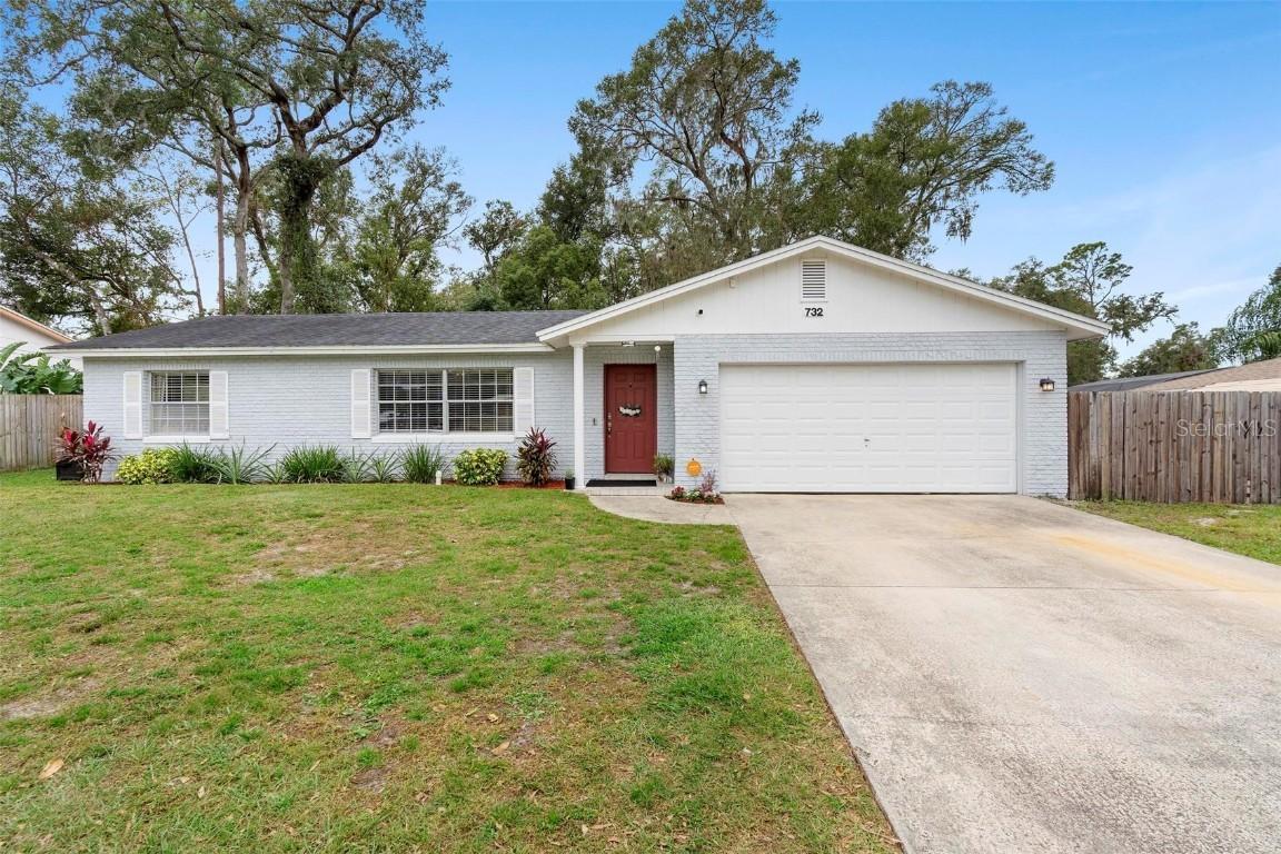 732 Mockingbird Ln., Deland, FL 32720