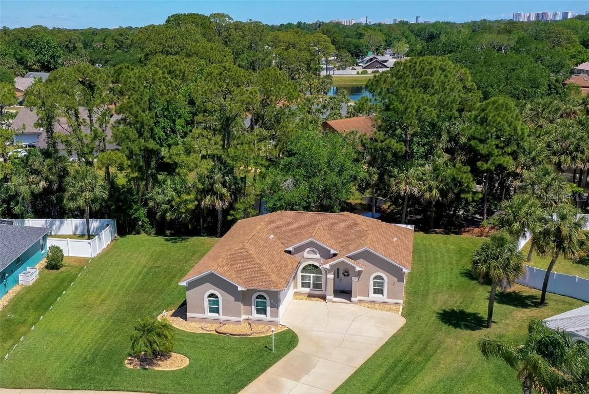823 Wooddusk Dr., Port Orange, FL 32127
