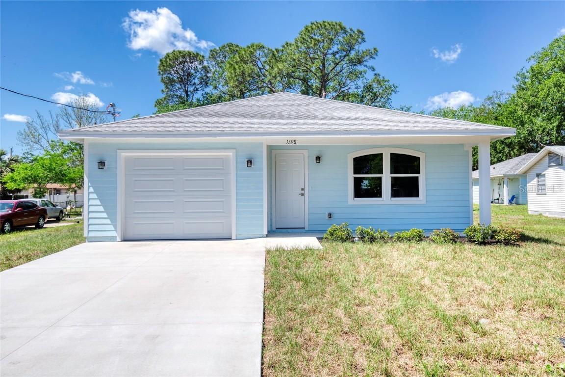 1598 Montgomery Ave., Daytona Beach, FL 32117