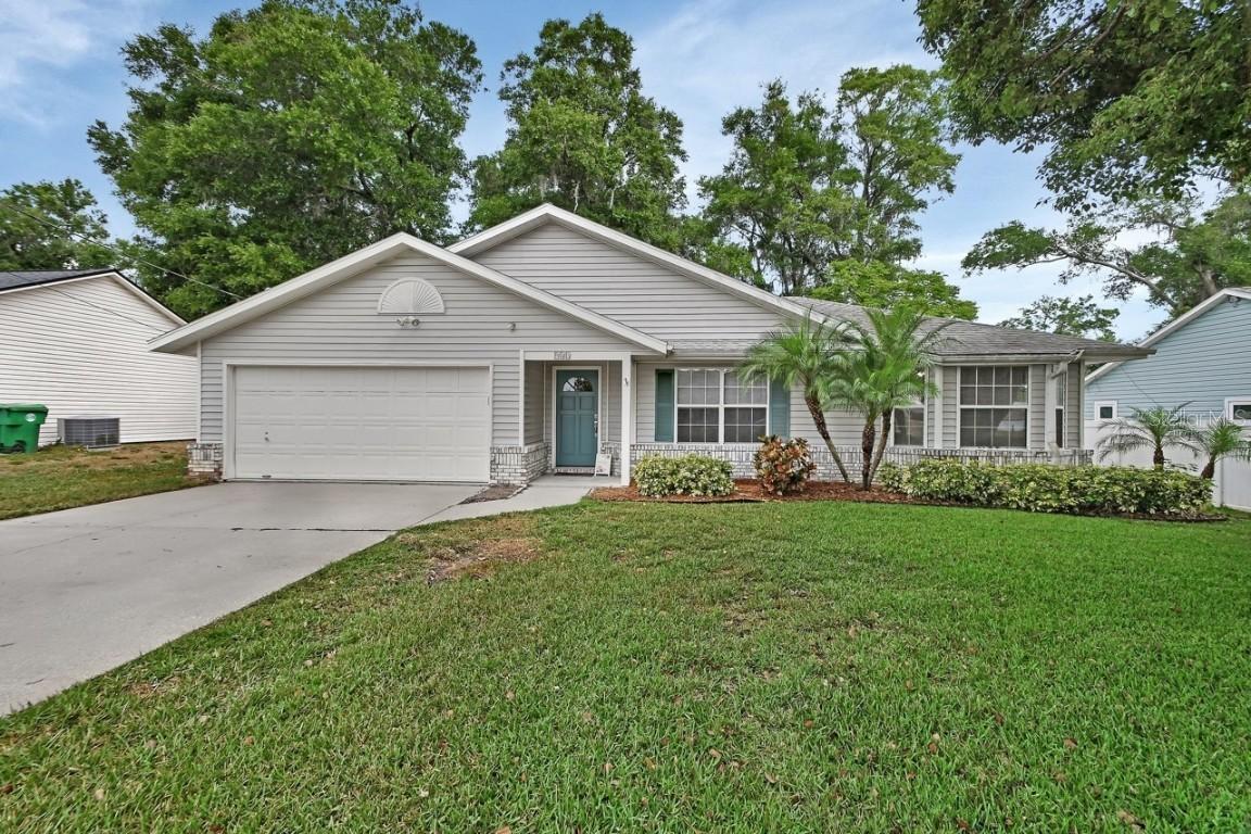 941 Village Lake Dr., Deland, FL 32724