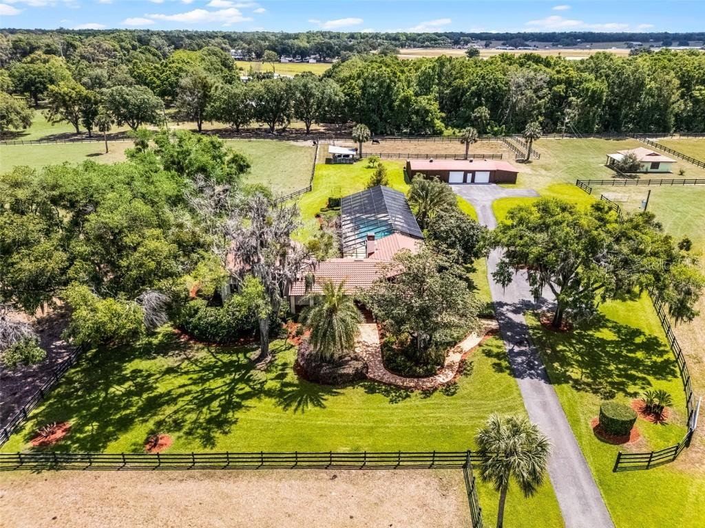 5549 Aragon Ave., De Leon Springs, FL 32130