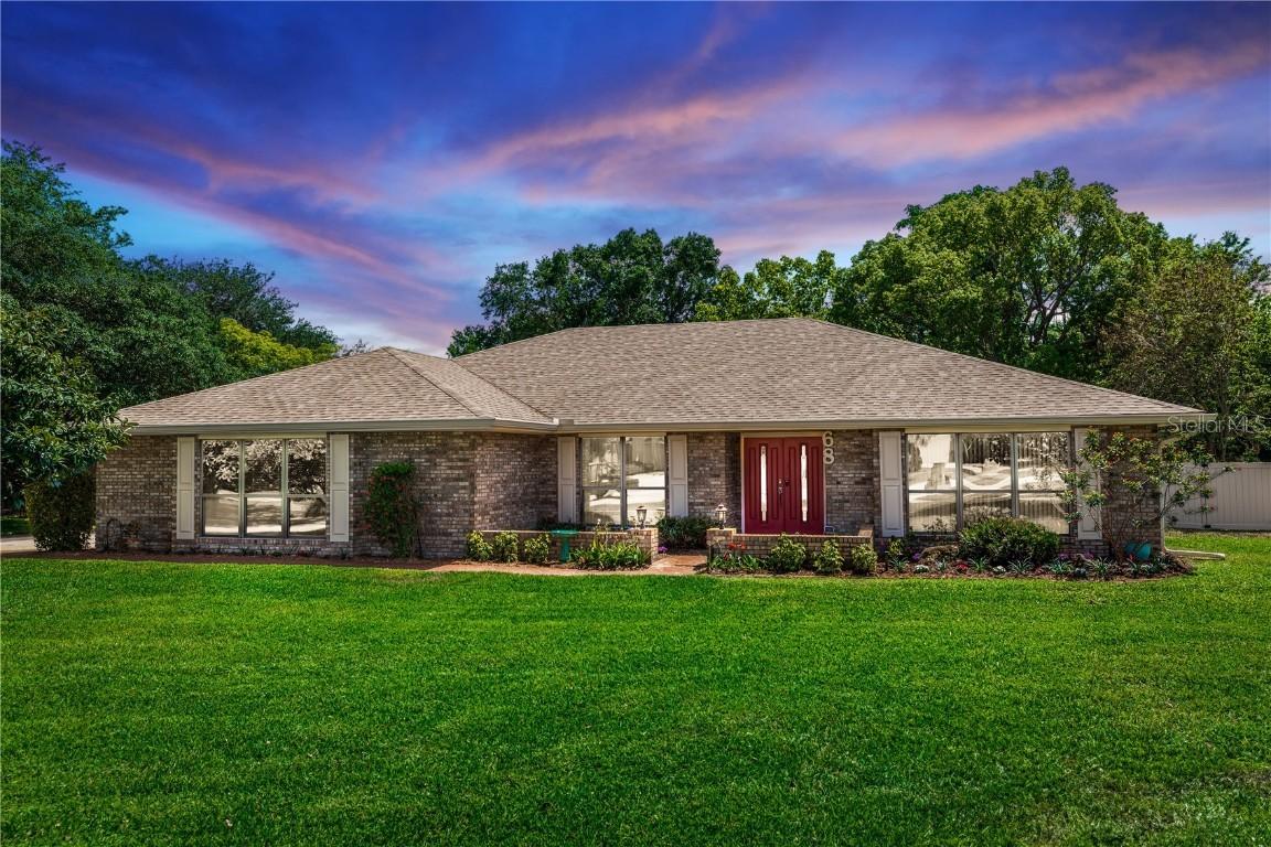 68 Spring Lake Dr., Debary, FL 32713