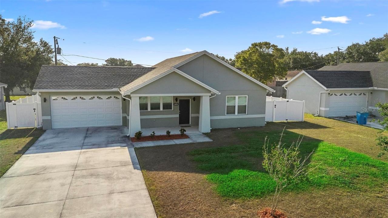 1626 Lansfield Ave., Deltona, FL 32738