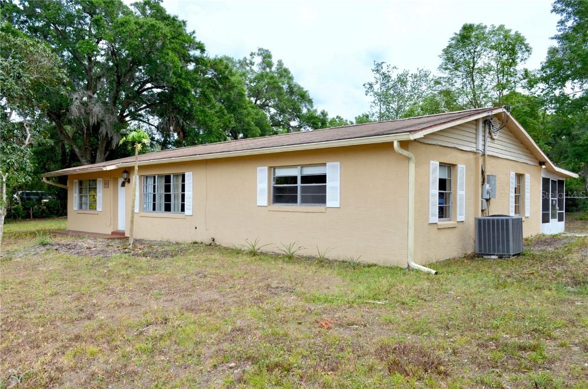 522 Grace Ave., Deland, FL 32724