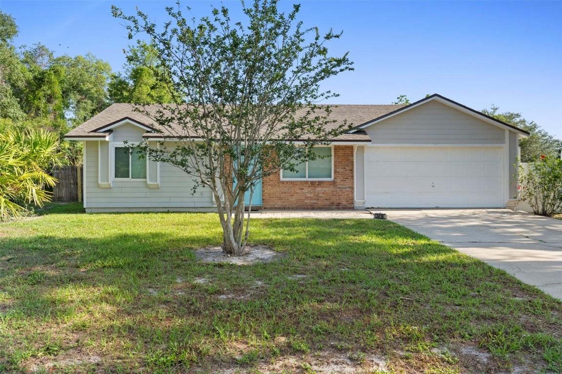 2416 Candlewick St., Deltona, FL 32738