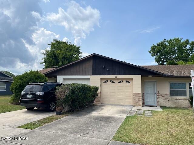 908 Boulder Dr., South Daytona, FL 32119