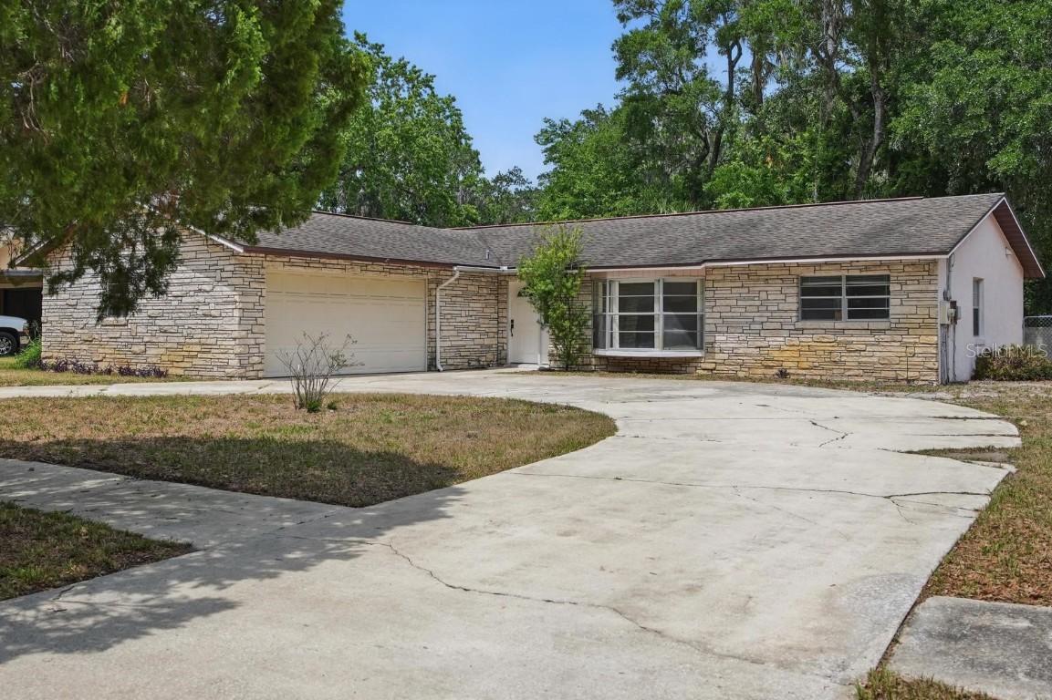 1209 James Ter., Daytona Beach, FL 32117