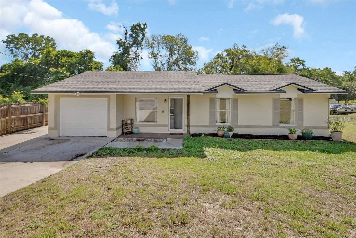 1562 Monroe St., Deland, FL 32720