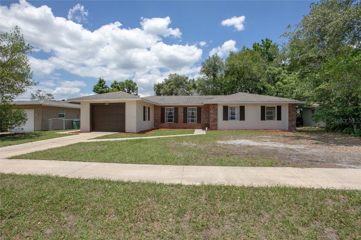 2842 English Dr., Deltona, FL 32738