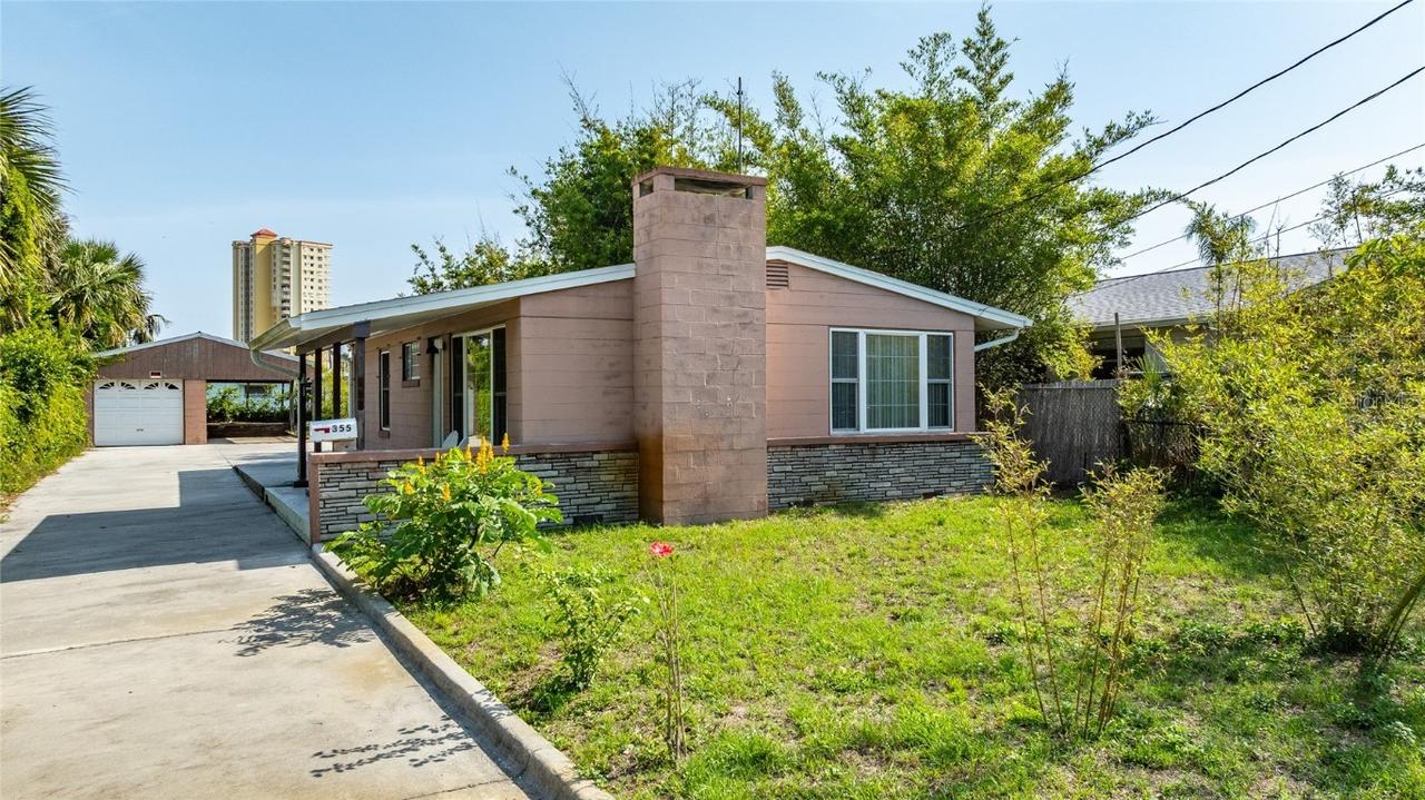 355 Hartford Ave., Daytona Beach, FL 32118