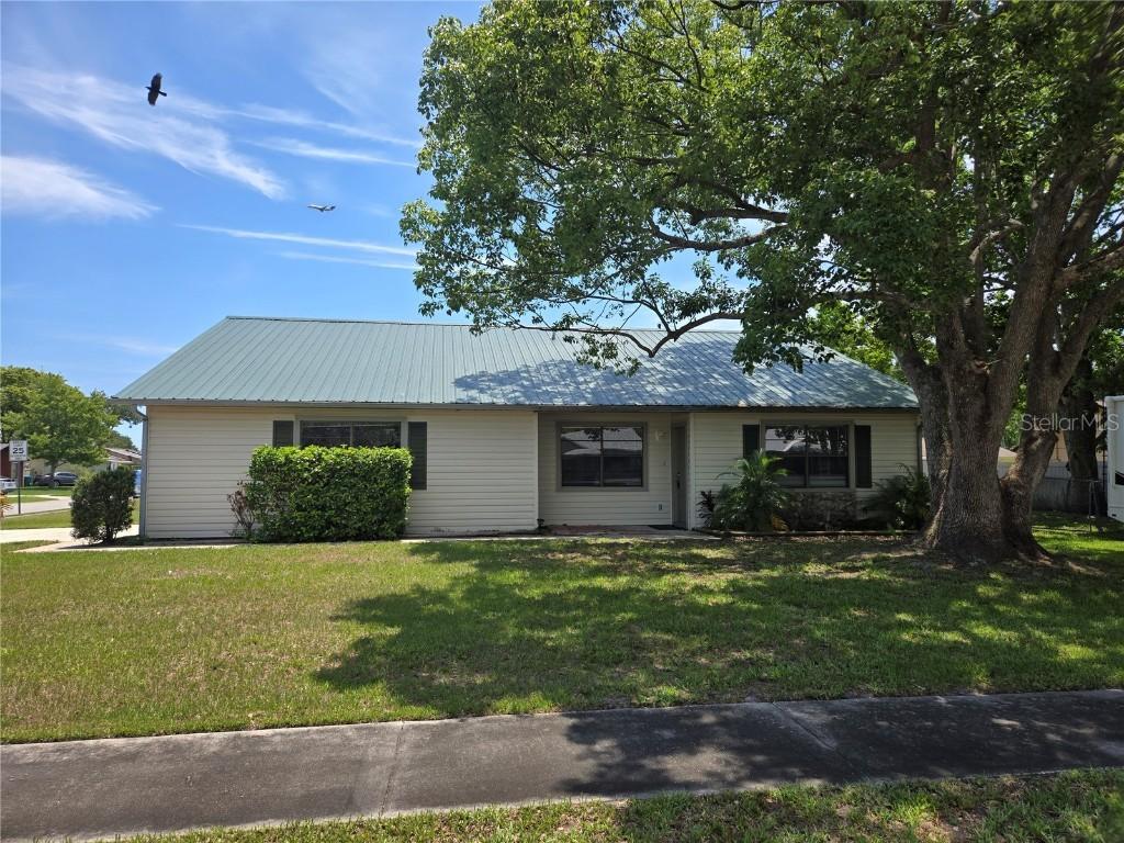 1272 Robbin Dr., Port Orange, FL 32129