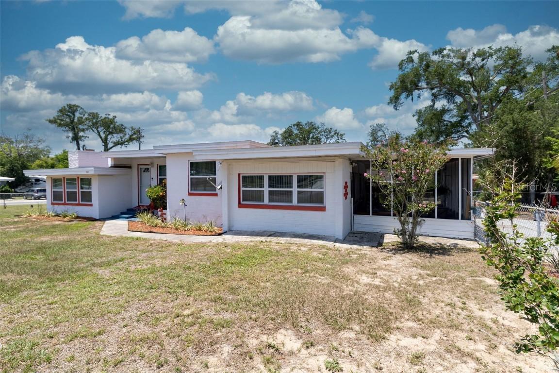 601 Berkshire Rd., Daytona Beach, FL 32114