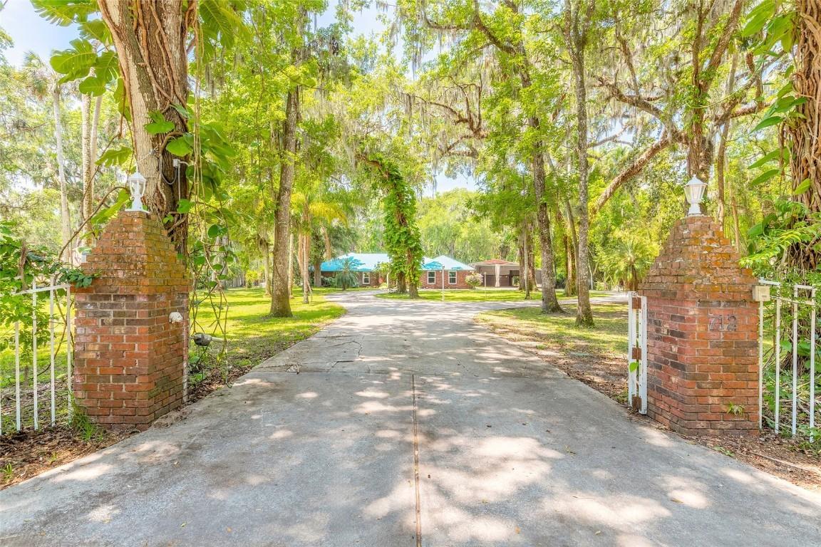 712 S Timberlane Dr., New Smyrna Beach, FL 32168