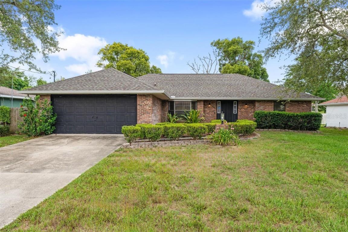 901 Vicksburg St., Deltona, FL 32725
