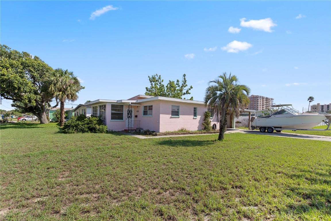 3267 S Peninsula Dr., Daytona Beach, FL 32118
