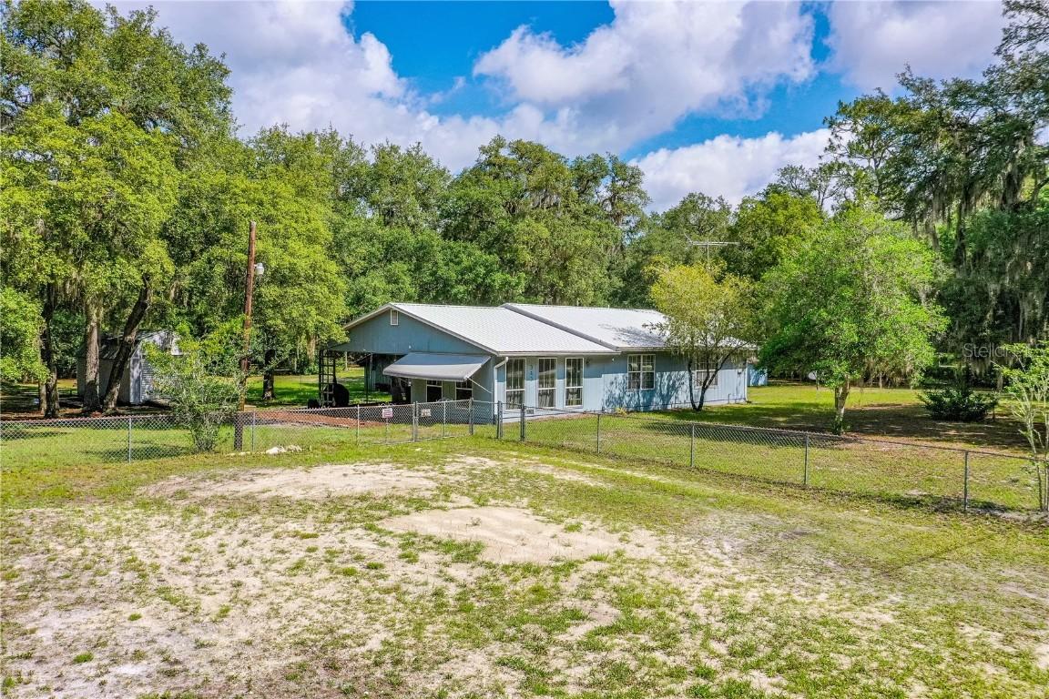 343 Lake Como Dr., Pomona Park, FL 32181