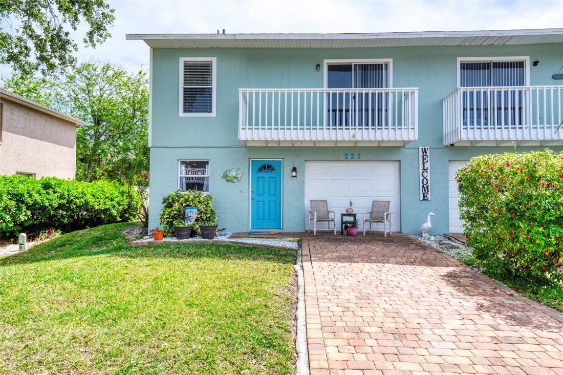 721 Laurel Bay Cir., New Smyrna Beach, FL 32169