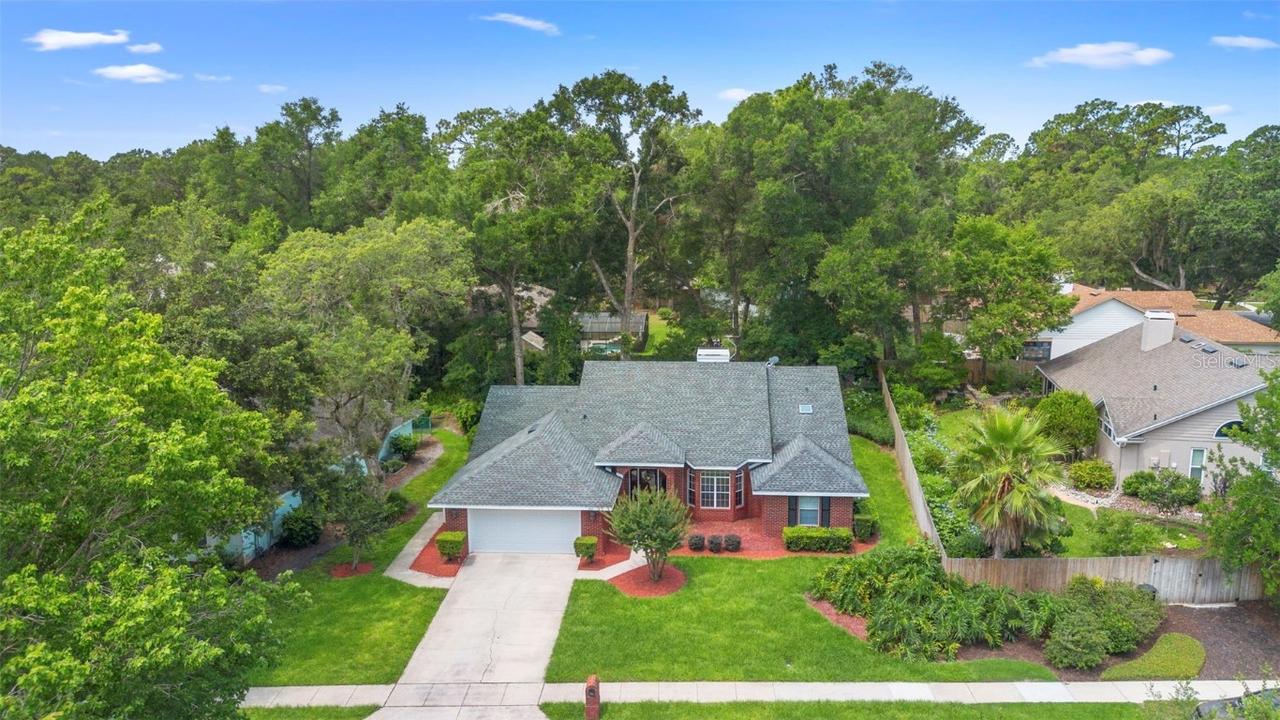 802 Royal Oak Ct., Deland, FL 32724