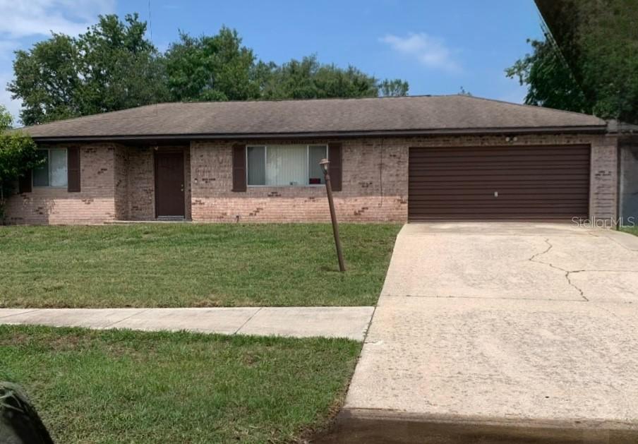 1556 Ferendina Dr., Deltona, FL 32725
