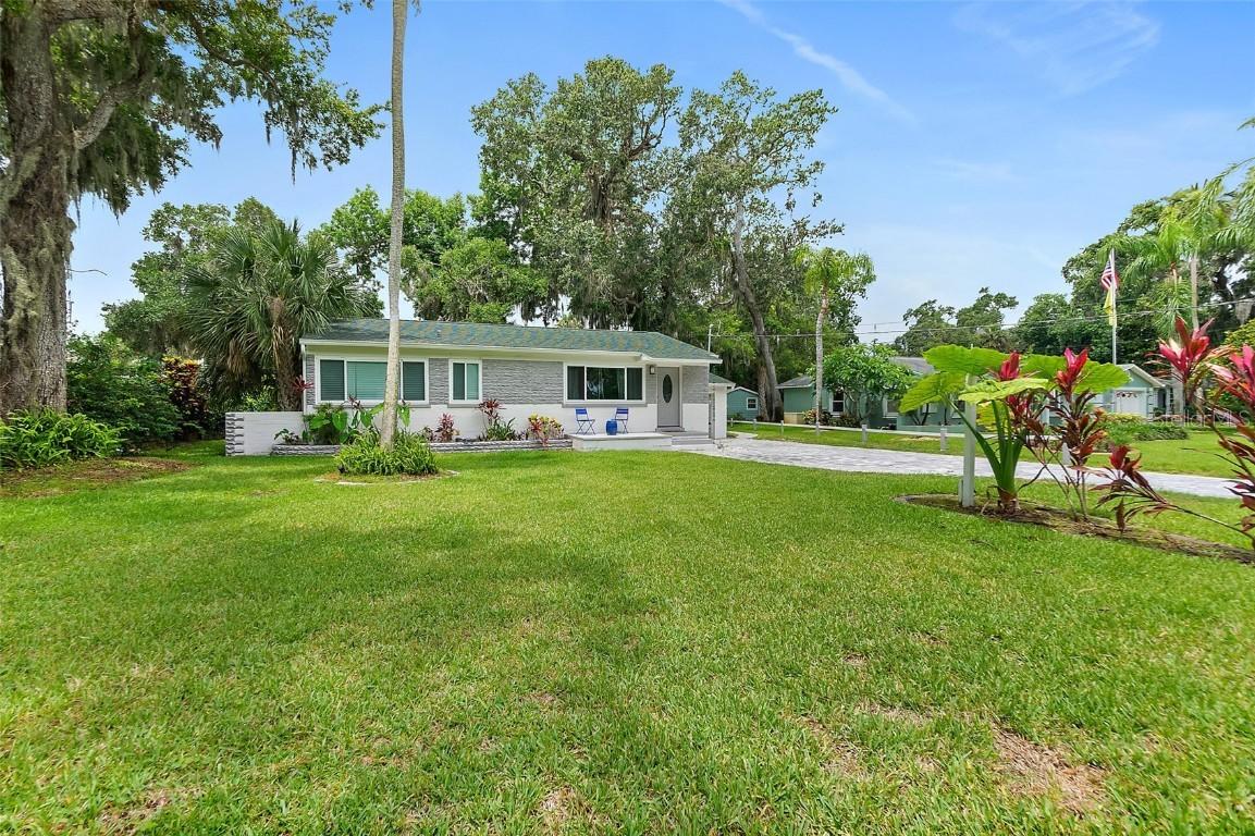812 Faulkner St., New Smyrna Beach, FL 32168