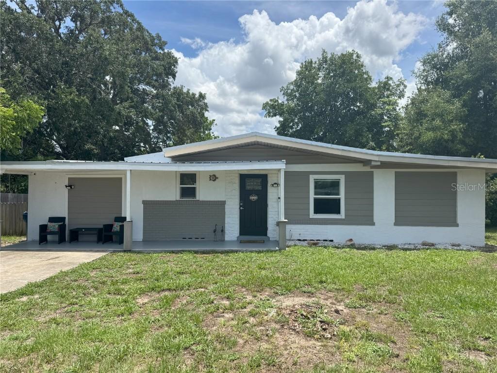 1215 N Boston Ave., Deland, FL 32724