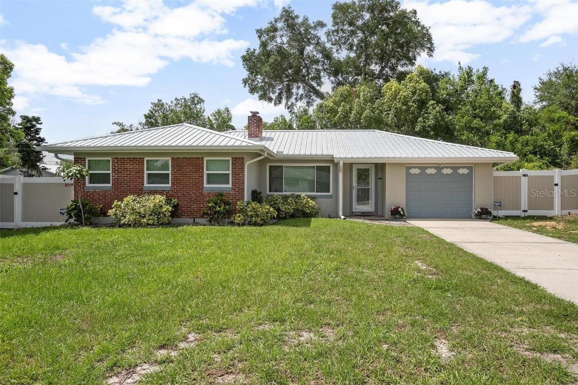 502 W Hogle Ave., Deland, FL 32720
