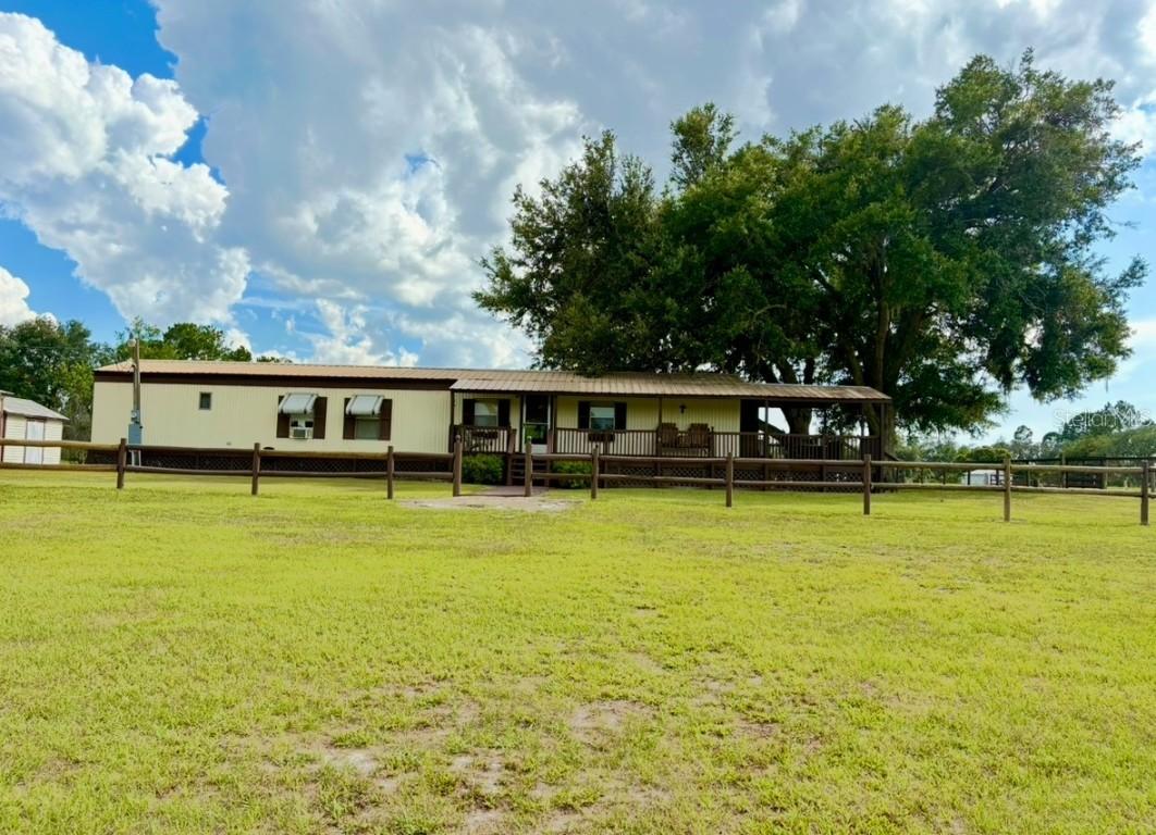 44645 Misty Isle Dr., Deland, FL 32720