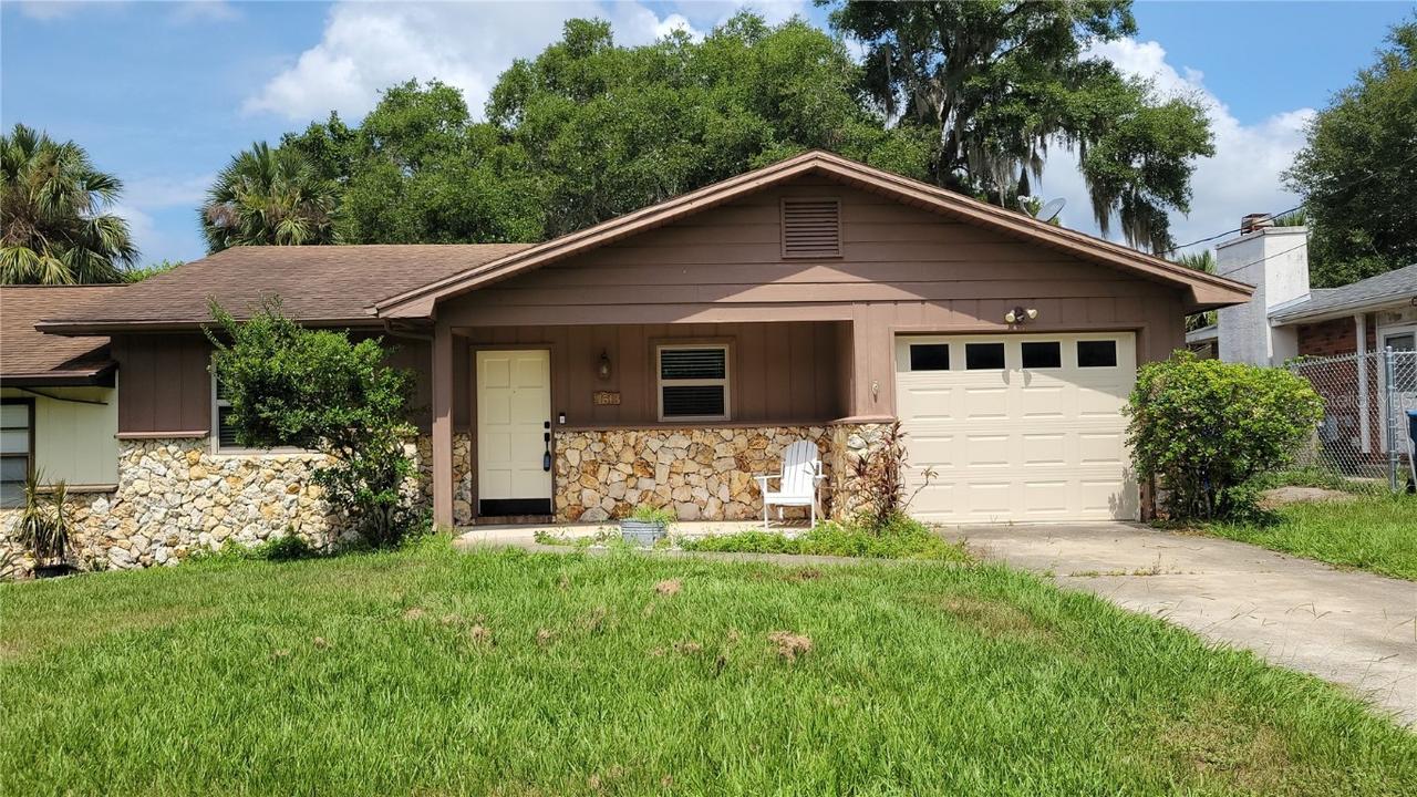 1513 S Elsasser St, Deland, FL 32720
