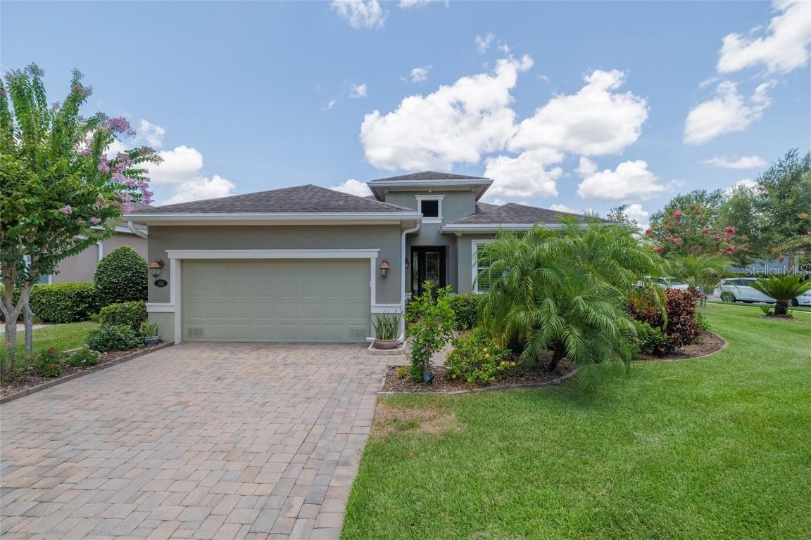 1653 Victoria Gardens Dr., Deland, FL 32724