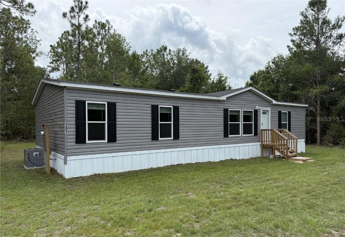 131 Franklin Dr., Hawthorne, FL 32640