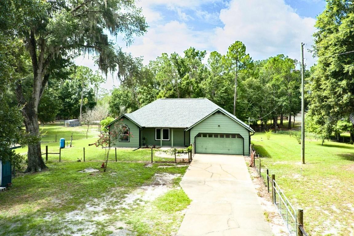 1135 Peterson Rd., Pierson, FL 32180