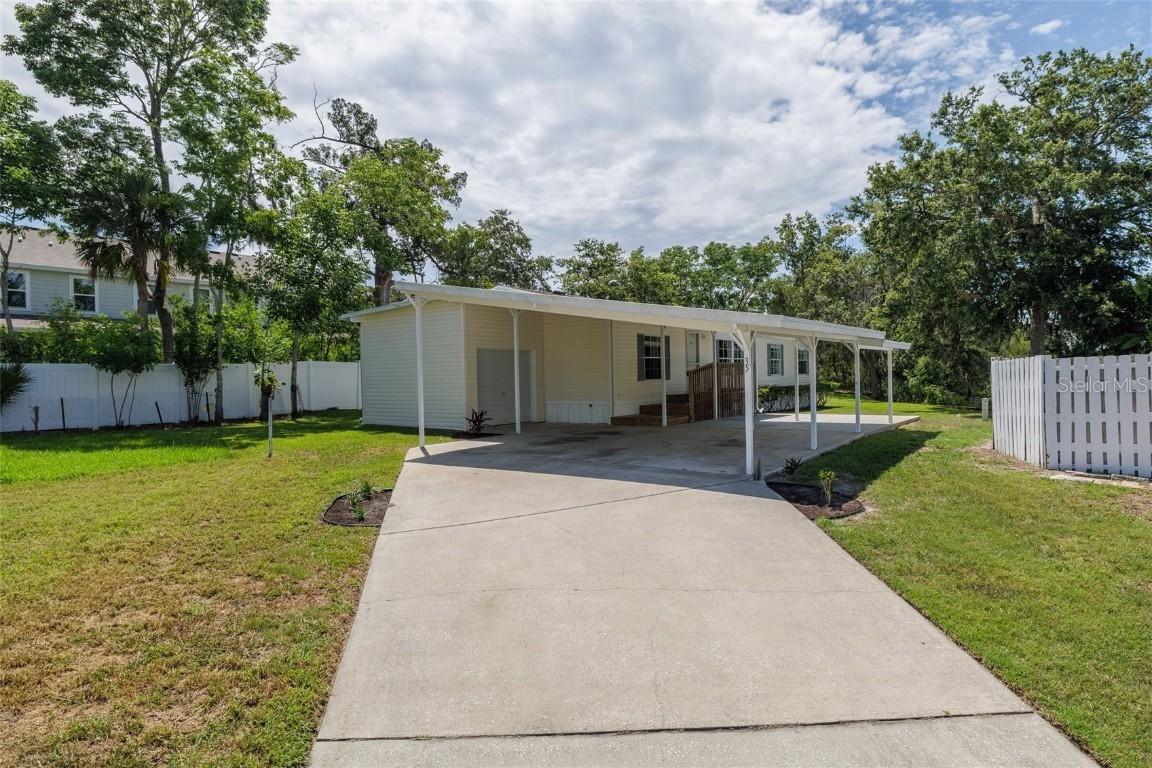 35 Cherrywood Ct., South Daytona, FL 32119