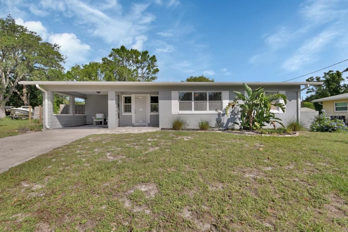40 Carnation Ln., Debary, FL 32713