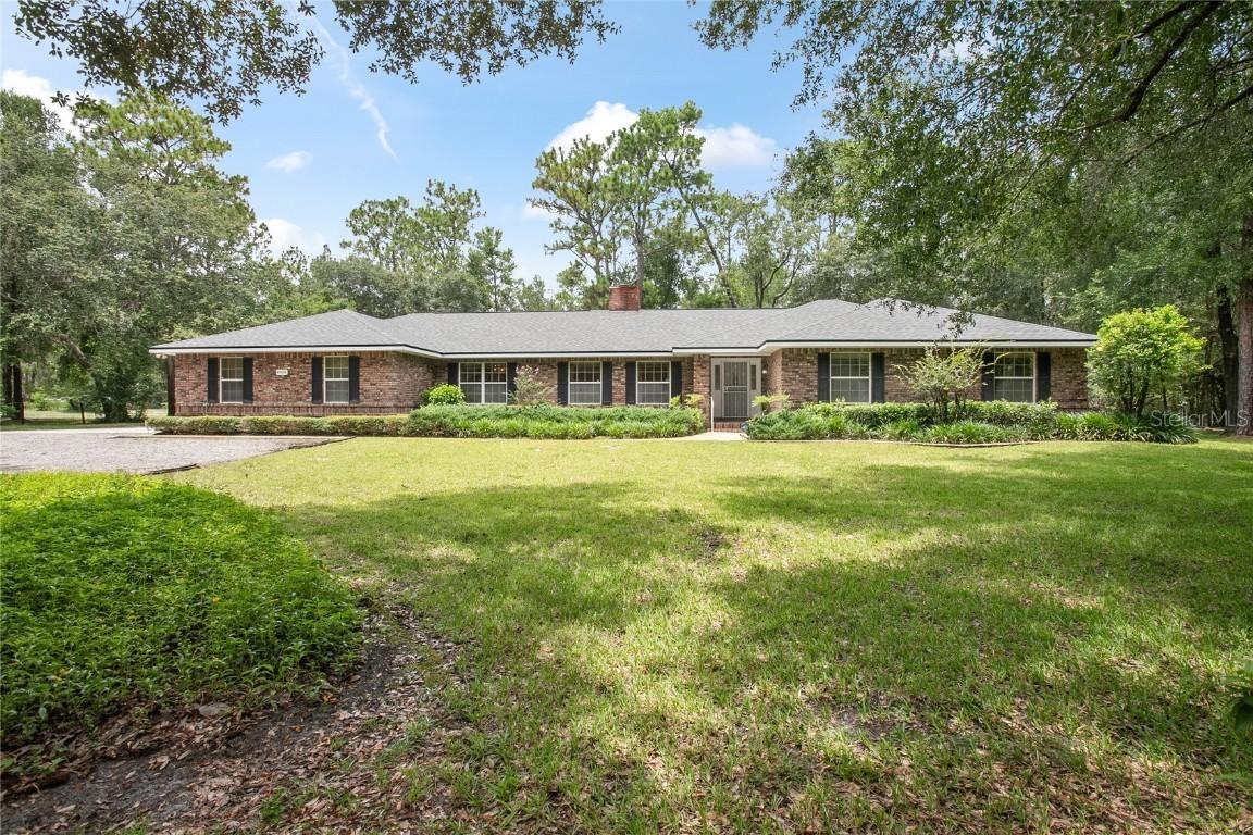 4525 S Tomoka Dr., De Leon Springs, FL 32130