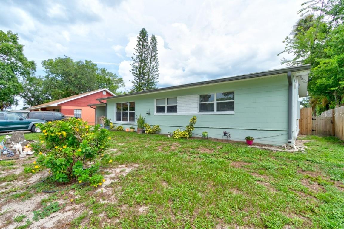 1045 Hampton Rd., Daytona Beach, FL 32114