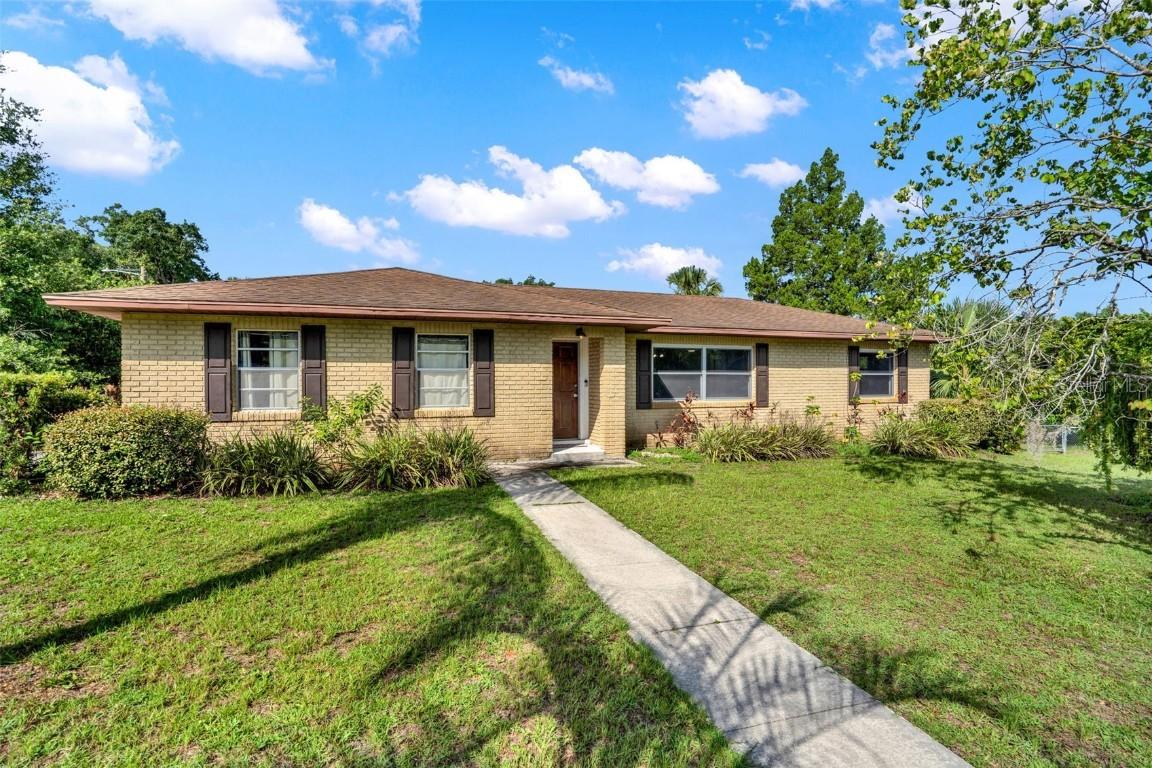 608 Northern Oaks Ave., Deland, FL 32724