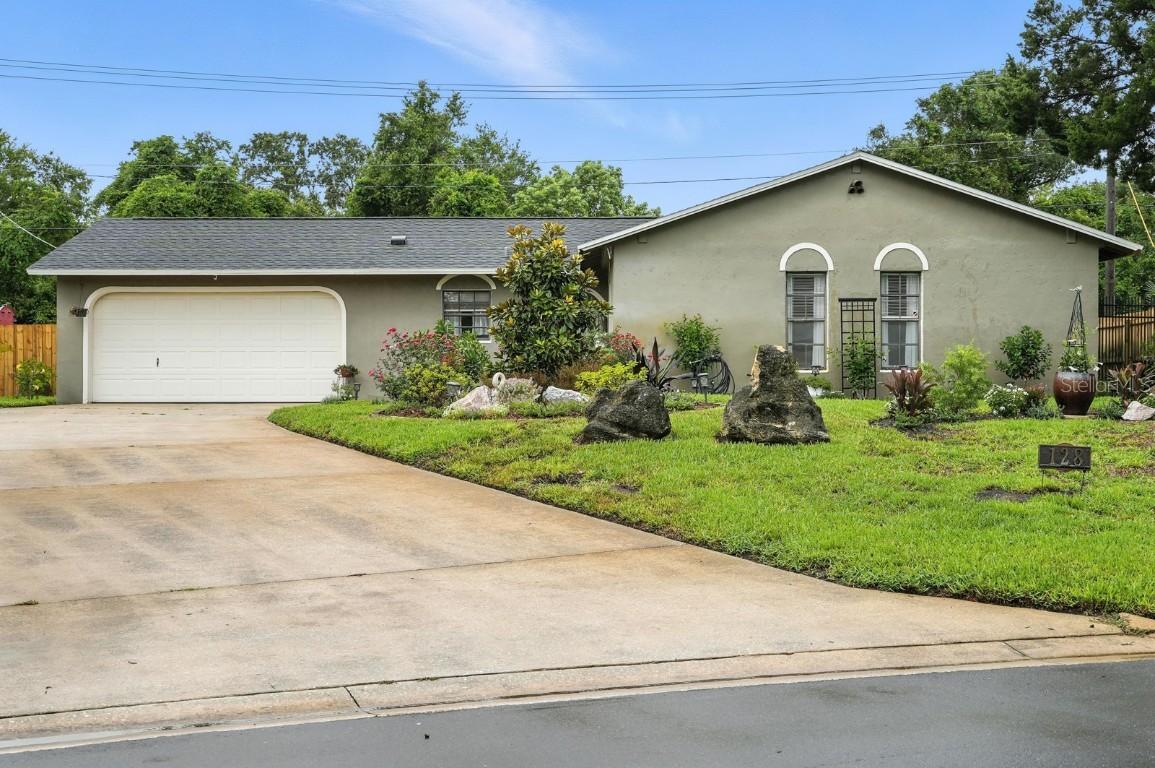 128 Pinion Cir., Ormond Beach, FL 32174