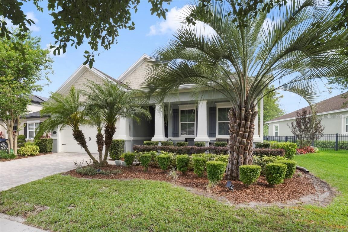 220 Asterbrooke Dr., Deland, FL 32724