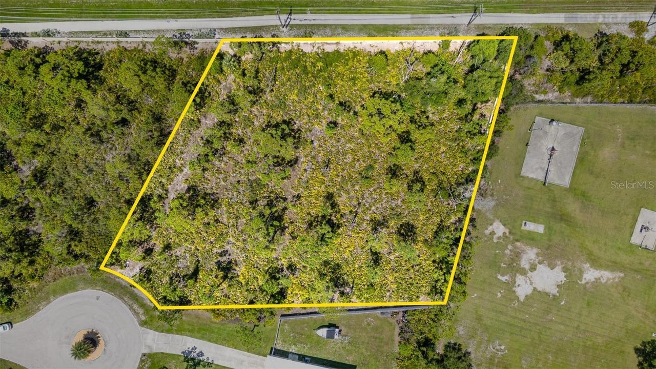 9437 Treasure Lake Ct., St James City, FL 33956