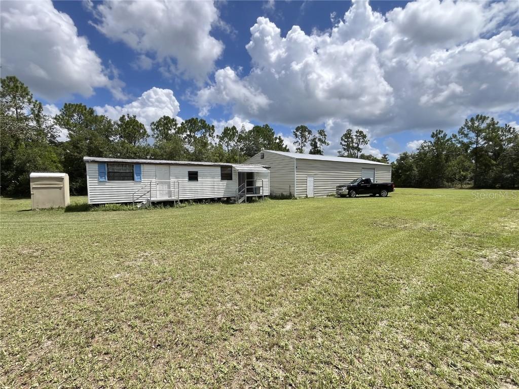 820 Chicken Farm Rd., Osteen, FL 32764
