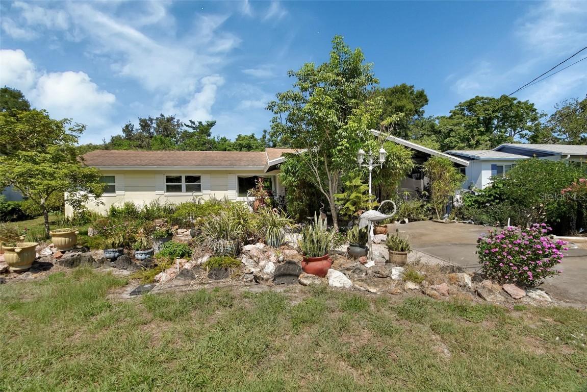 218 S Ridgewood Ave., Deland, FL 32720