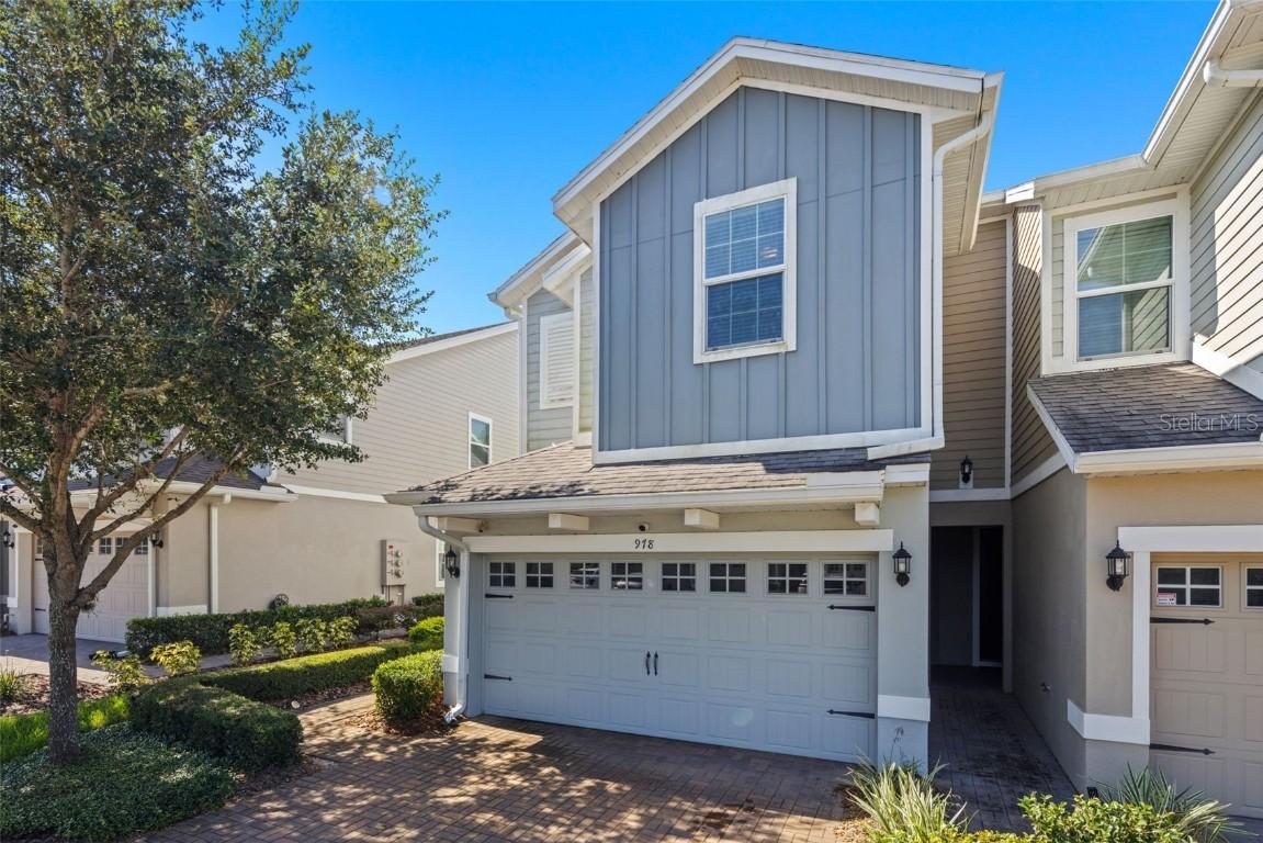 978 E 10th St., Apopka, FL 32703