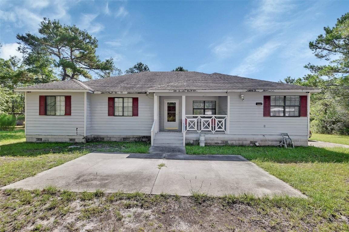 45350 Oleander St., Paisley, FL 32767
